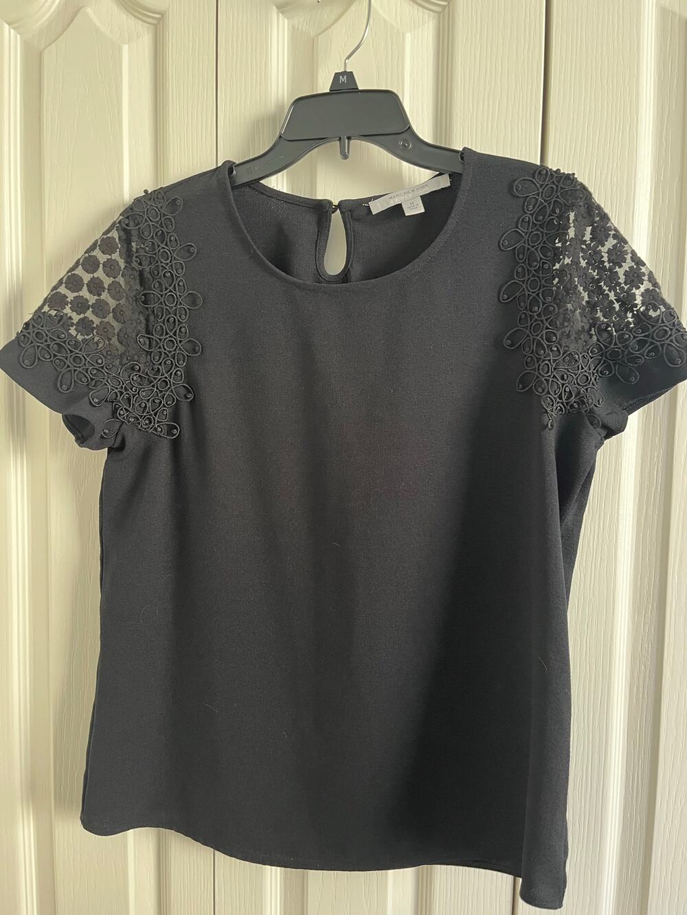 Marc New York Andrew Marc Black Top Lace Short Sleeve Size Medium